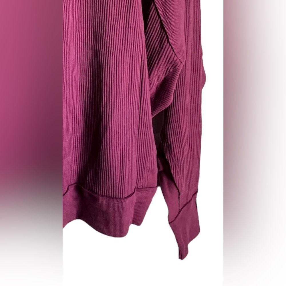Free People Santa Clara Oversized Waffle V Neck Thermal in Mulberry S NWT - Picture 10 of 13